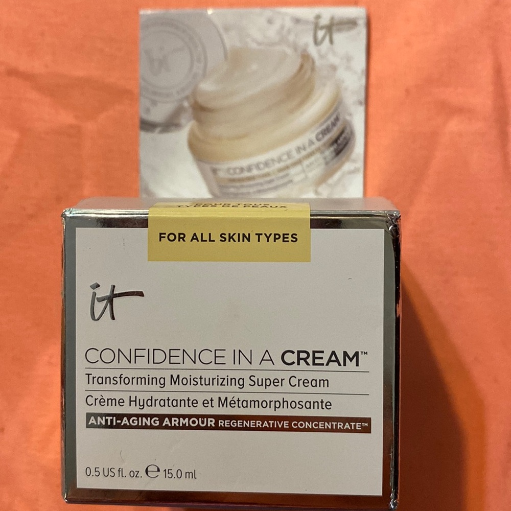 It cosmetics Confidence in a Cream Anti-Aging Hydrating Moisturizer
